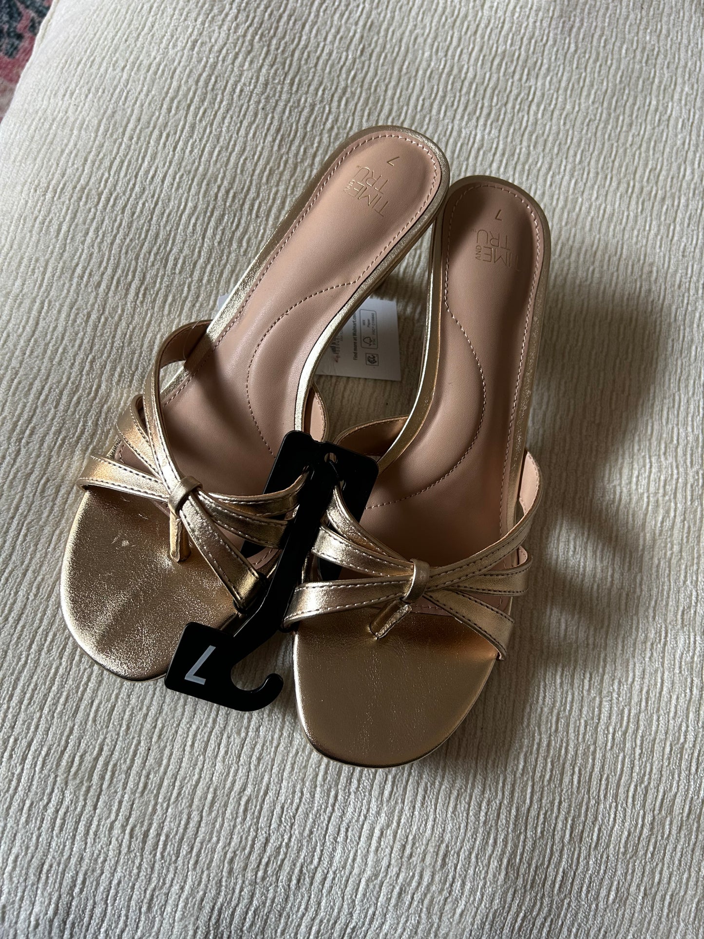 Golden Kitten Heels✨